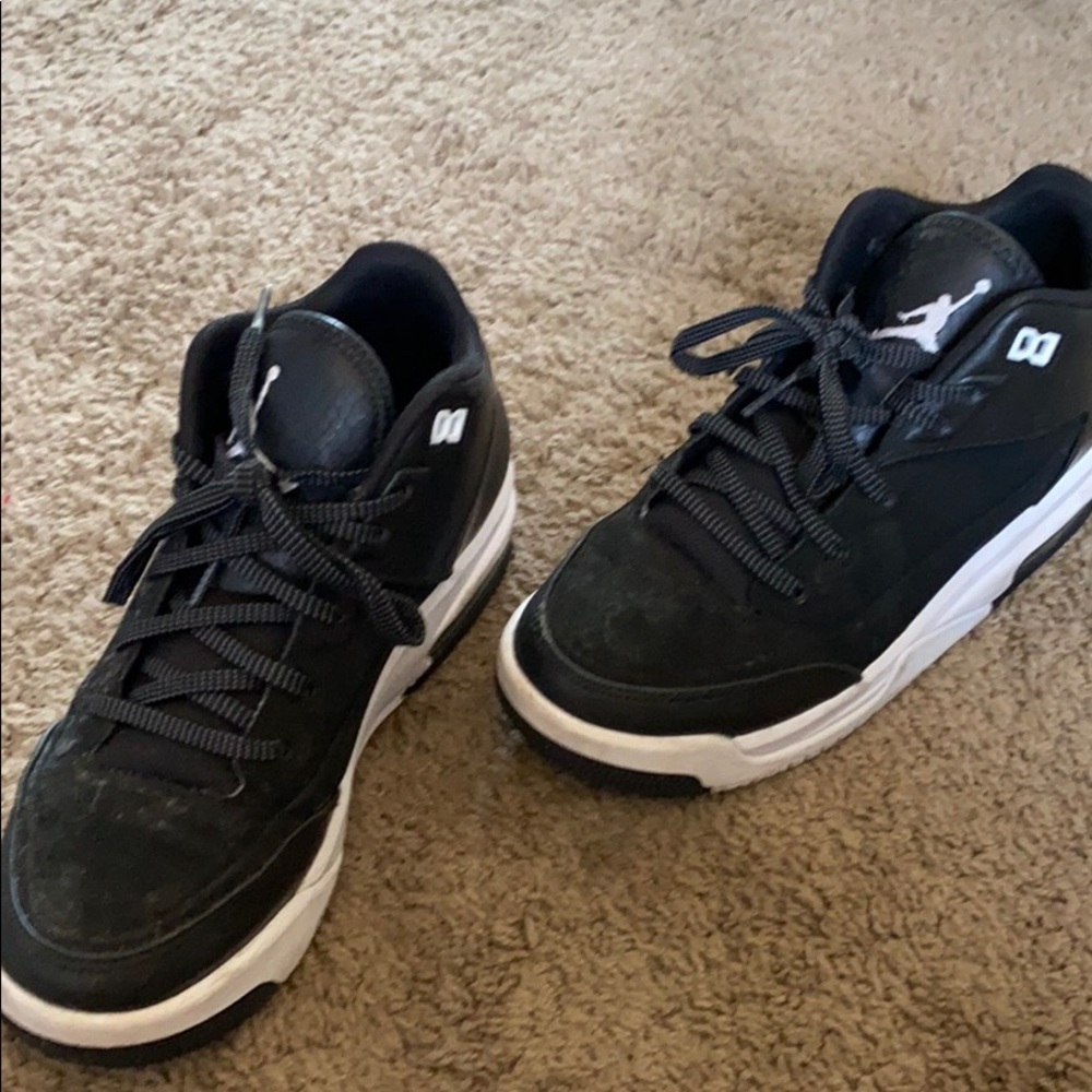 Black Jordan Flight